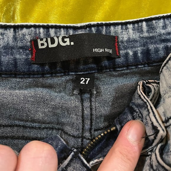 Light acid washed Denim Jean Shorts - Picture 2 of 7